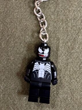 LEGO SUPER HEROES "Venom" Keychain. NEW WITH TAG.